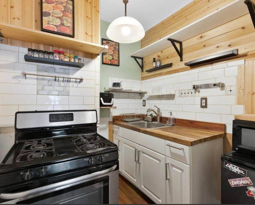 Beautiful Studio Apartment In Historic House 뉴헤이번 외부 사진